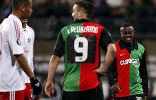 更是历史与 更是历史与